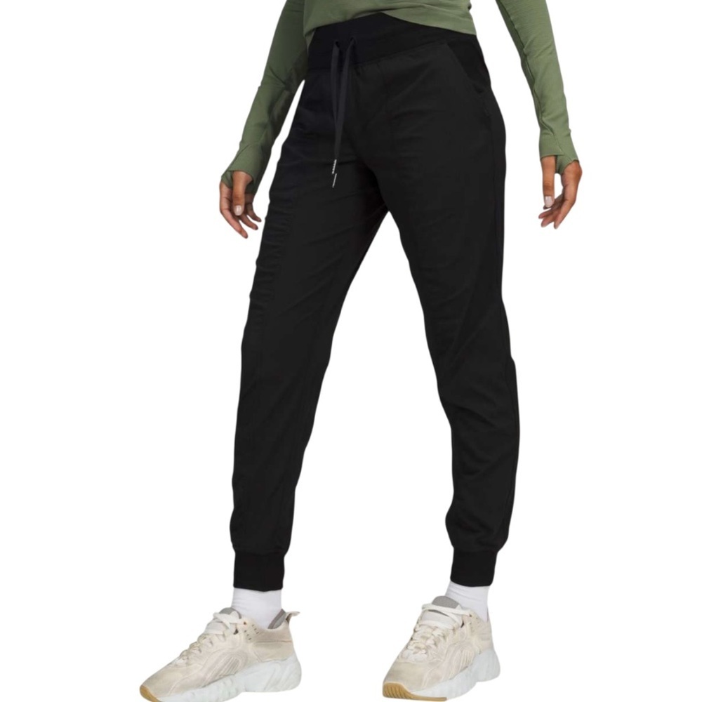 Lululemon Womenโs 4 Dance Studio Mid Rise Jogger Pant Black Gym Athletic Running